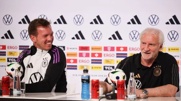 Pressekonferenz mit Bundestrainer Julian Nagelsmann (l) und Sportdirektor Rudi V&ouml;ller. - &copy; Christian Charisius/dpa