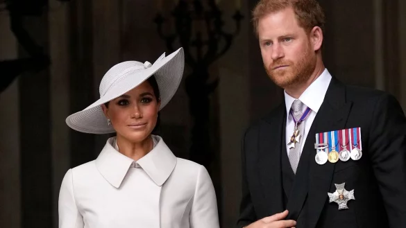 Meghan und Harry weisen schon lange offen auf die Bedrohung hin, die das Internet f&uuml;r Minderj&auml;hrige darstellt. (Archivbild) - &copy; Matt Dunham/AP/dpa