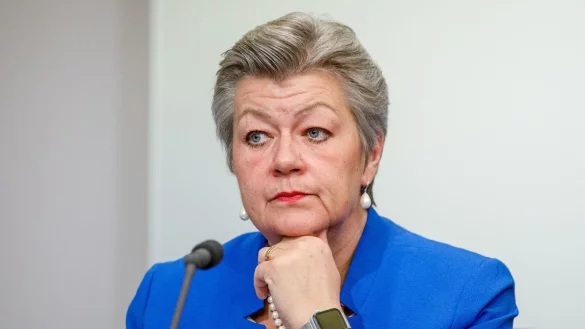 EU-Innenkommissarin Ylva Johansson bei der Hybrid-Pressekonferenz von Europol. - © Hatim Kaghat/Belga/dpa