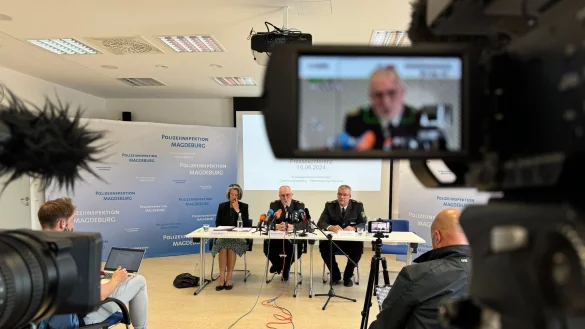 Auch zwei Tage nach dem Angriff eines 27-J&auml;hrigen auf einer private EM-Party in Wolmirstedt in Sachsen-Anhalt ist das Motiv des T&auml;ters weiter unklar. - &copy; Thomas Schulz/dpa