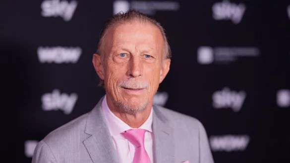 Premiere des Dokumentarfilms &laquo;Daum - Triumphe & Skandale&raquo; in der Residenz: Christoph Daum steht auf dem Roten Teppich. - &copy; Rolf Vennenbernd/dpa/Archivbild