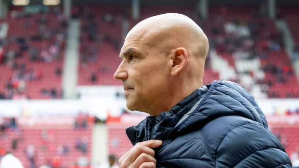 Thomas Letsch beim Interview in der Mewa Arena. - &copy; Torsten Silz/dpa