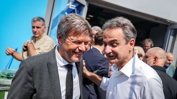 Wieder freundschaftliche T&ouml;ne zwischen Deutschland und Griechenland - &copy; Kay Nietfeld/dpa