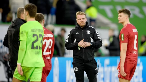 Ersatz-Schiri Tobias Krull. - © Swen Pförtner/dpa