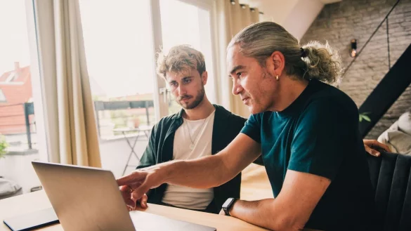 Die Vorsorge f&uuml;r den digitalen Nachlass umfasst nicht nur das Erstellen einer Liste mit Konten und Passw&ouml;rtern, sondern auch die Bestimmung einer Vertrauensperson. - &copy; Zacharie Scheurer/dpa-tmn