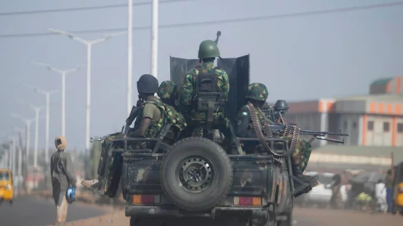 Dem nigerianischen Milit&auml;r ist es bislang nicht gelungen, die Terrorgruppe Boko Haram endg&uuml;ltig zu bezwingen. - &copy; Sunday Alamba/AP/dpa