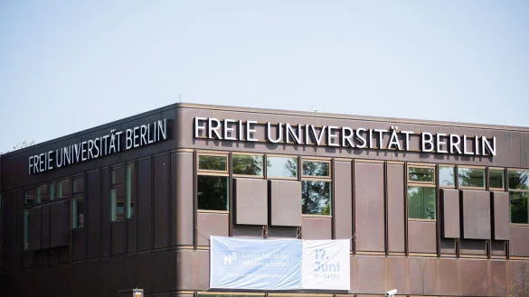 Laut der Universit&auml;t ist nach derzeitiger Rechtslage eine Exmatrikulation von Studierenden aus Ordnungsgr&uuml;nden nicht m&ouml;glich. - &copy; Christoph Soeder/dpa