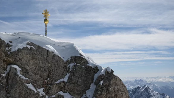 Ein Mann stirbt nach einem Blitzeinschlag auf der Zugspitze. (Symbolbild) - &copy; Angelika Warmuth/dpa