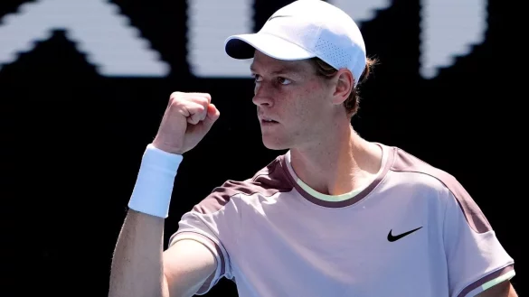 Steht im Finale der Australian Open: Der Italiener Jannik Sinner. - &copy; Andy Wong/AP