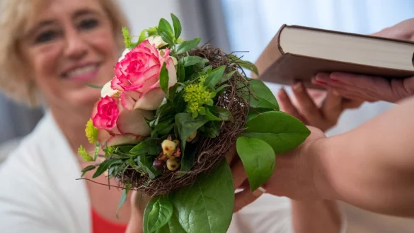 Der Blumenstrau&szlig; ist ein Klassiker unter den Muttertagsgeschenken. Doch auch bei ihm l&auml;sst sich auf mehr Nachhaltigkeit achten. - &copy; Christin Klose/dpa-tmn/dpa