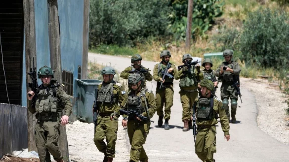 Israels Armee steht wegen ihres Vorgehens im Gazastreifen und der hohen Zahl ziviler Opfer international stark in der Kritik. - &copy; Majdi Mohammed/AP/dpa