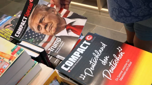 MIt Eilantrag und Klage wehrt sich das rechtsextreme Magazin &laquo;Compact&raquo; gegen sein Verbot. (Archivfoto) - &copy; Karl-Josef Hildenbrand/dpa