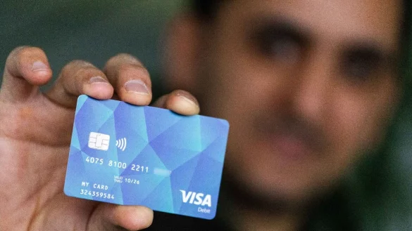 Hamburg führt die «SocialCard» ein. - © Philipp von Ditfurth/dpa