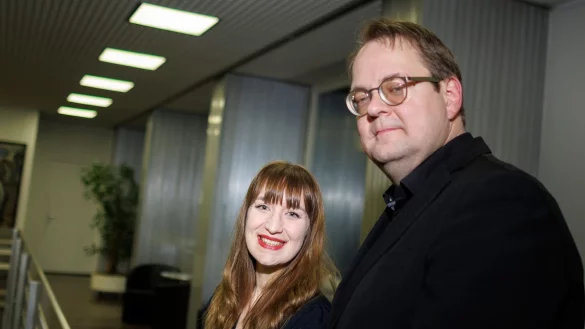 Sie sind das neue F&uuml;hrungs-Duo f&uuml;r die Linke im Bundestag: Heidi Reichinnek und S&ouml;ren Pellmann. - &copy; Carsten Koall/dpa