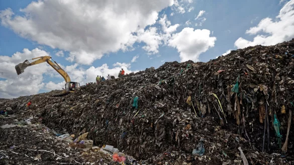 Auf einer M&uuml;llhalde in Kenia wurden Leichenteile gefunden (Symbolbild). - &copy; Ben Curtis/AP/dpa