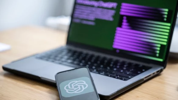 Chatbots wie ChatGPT k&ouml;nnen beim Verfassen von Texten wie Anschreiben helfen, die pers&ouml;nliche Note aber sollte nicht verloren gehen. - &copy; Hannes P Albert/dpa