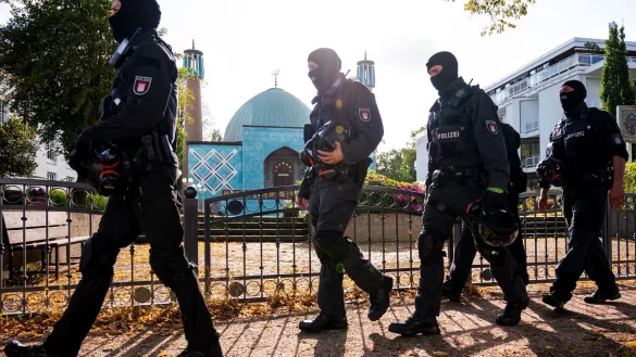 Das Islamische Zentrum Hamburg ist schon lange im Visier der Beh&ouml;rden. - &copy; Daniel Bockwoldt/dpa