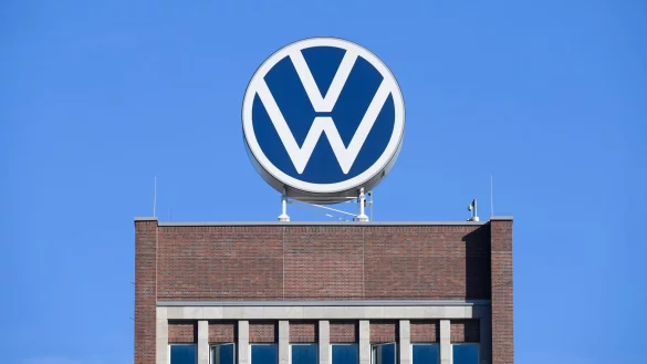 VW weitet die Altersteilzeit aus - die Personalkosten sollen sinken. - &copy; Julian Stratenschulte/dpa