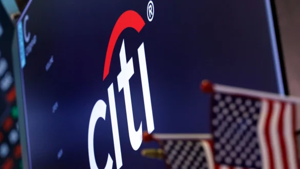 Das Logo der Citigroup &uuml;ber einem Handelsposten auf dem Parkett der New York Stock Exchange. - &copy; Richard Drew/AP/dpa