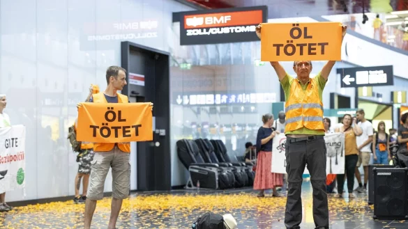 Das Klimabündnis Letzte Genration sieht in Österreich keine Aussicht mehr auf Erfolg. (Archivbild) - © Tobias Steinmaurer/APA/dpa