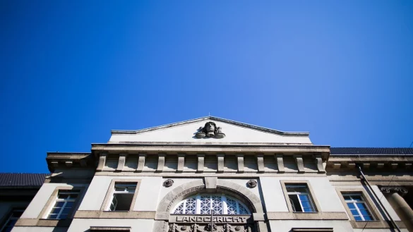 Blick auf das Land- und Amtsgericht. - &copy; Rolf Vennenbernd/dpa