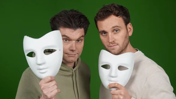 Comedian Lutz van der Horst leidet unter dem Impostor-Syndrom und berichtet in einer Doku mit Leon Windscheid erstmals dar&uuml;ber. - &copy; Kai Metzner/ZDF/dpa