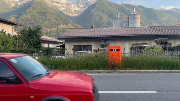 Unliebsame Post aus dem Urlaubsland könnte wieder ins Haus flattern. (Archivbild) - © Christoph Sator/dpa