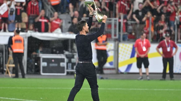 Wieder ein Titel für Xabi Alonso. - © Bernd Thissen/dpa