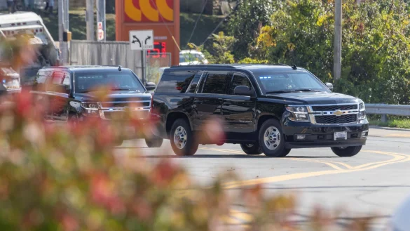 Der ukrainische Pr&auml;sident Selenskyj besucht im Rahmen seiner US-Reise eine Munitionsfabrik. - &copy; Laurence Kesterson/FR170723 AP/AP