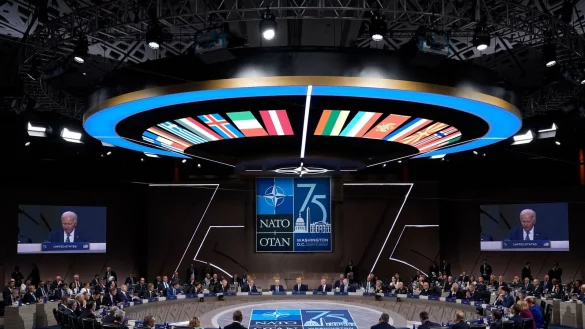 Einer f&uuml;r alle, alle f&uuml;r einen: Das ist die Botschaft, die vom Nato-Gipfel ausgehen soll. - &copy; Evan Vucci/AP