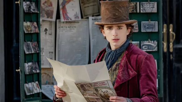 Timoth&eacute;e Chalamet spielt Willy Wonka charmant und nicht so schrullig wie seine Vorg&auml;nger. - &copy; Jaap Buittendijk/Warner Bros./dpa