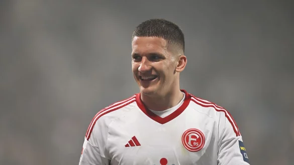 Christos Tzolis wechselte im Sommer von Düsseldorf nach Brügge. - © David Inderlied/dpa