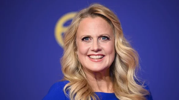 Barbara Schöneberger präsentiert die große TV-Gala zum Deutschen Fernsehpreis 2024 - © Britta Pedersen/dpa