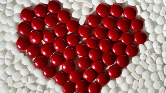 Hohe LDL-Cholesterinwerte sind ein Warnsignal: Wer nicht dagegensteuert, erh&ouml;ht das Risiko f&uuml;r Herz-Kreislauf-Erkrankungen. - &copy; Franziska Gabbert/dpa-tmn