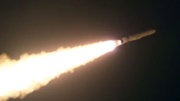 Unklar war zun&auml;chst, ob der Start der Marschflugk&ouml;rper eventuell von einem U-Boot aus erfolgte. - &copy; Uncredited/KCNA/KNS/dpa