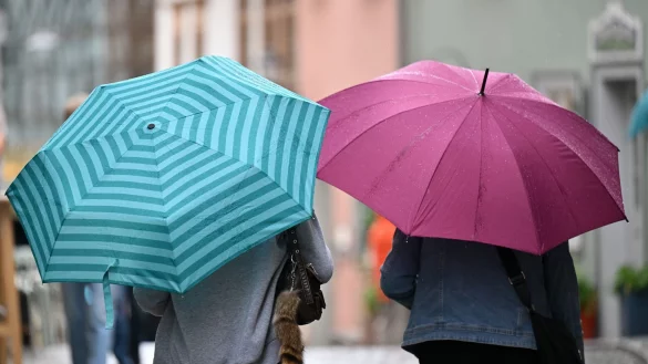 Zum Ende dieser Woche wird es in Nordrhein-Westfalen nass. (Archivbild) - &copy; Martin Schutt/dpa