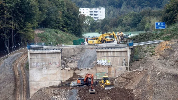 Autobahn A 45 Baustelle f&uuml;r Neubau der Talbr&uuml;cke Rahmede in L&uuml;denscheid. - &copy; Dieter Menne/dpa