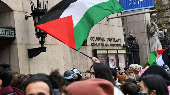 Pal&auml;stinensische Unterst&uuml;tzer protestierten am vergangenen Donnerstag in der N&auml;he der Columbia University. - &copy; Andrea Renault/ZUMA Press Wire/dpa