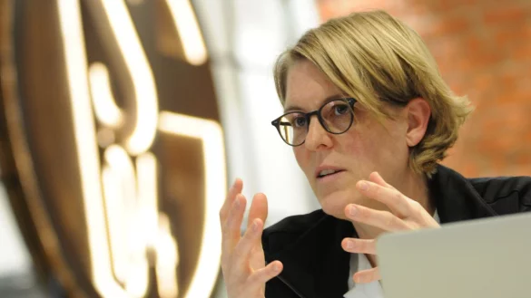 Die Finanzvorst&auml;ndin Christina R&uuml;hl-Hamers des Fu&szlig;ball-Clubs Schalke 04. - &copy; Wolf von Dewitz/dpa-Zentralbild/dpa