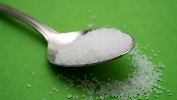 Zuckeralternativen haben weniger Kalorien als Haushaltszucker und schonen die Z&auml;hne, aber ... - &copy; Andrea Warnecke/dpa-tmn