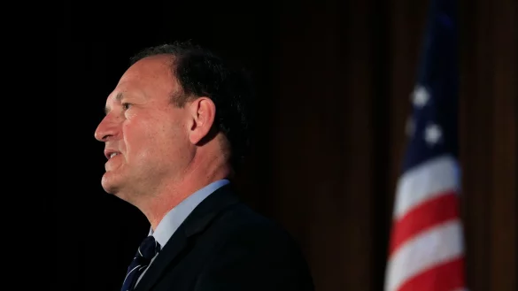 Steht wegen umstrittener Flaggen in der Kritik: Supreme-Court-Richter Samuel Alito. - &copy; Jae C. Hong/AP/dpa