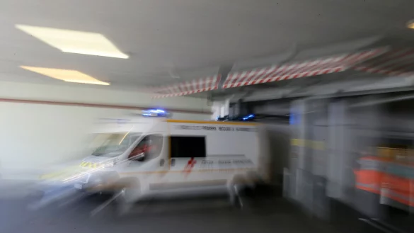 Ein 16 Monate altes Kleinkind ist in Frankreich in einem Auto auf einem Firmenparkplatz gestorben. (Symbolbild) - &copy; David Vincent/AP/dpa