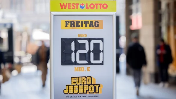 Fünf Richtige plus die zwei korrekten Eurozahlen braucht es, um den Hauptgewinn beim Eurojackpot abzuräumen. - © Rolf Vennenbernd/dpa/dpa-tmn