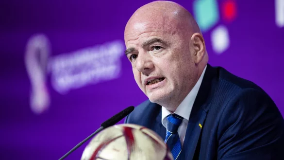 FIFA-Chef Gianni Infantino lässt die neue Club-WM in elf US-Städten austragen. - © Tom Weller/dpa