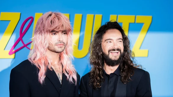 Die Zwillingsbr&uuml;der Bill (l) und Tom Kaulitz bei der Premiere der Netflix-Dokuserie &laquo;Kaulitz & Kaulitz&raquo;. - &copy; Christoph Soeder/dpa