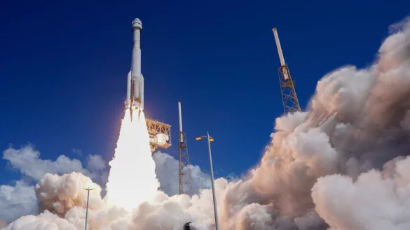 Der «Starliner» besteht aus einer rund drei Meter hohen Kapsel für die Besatzung und einem Servicemodul. - © John Raoux/AP/dpa