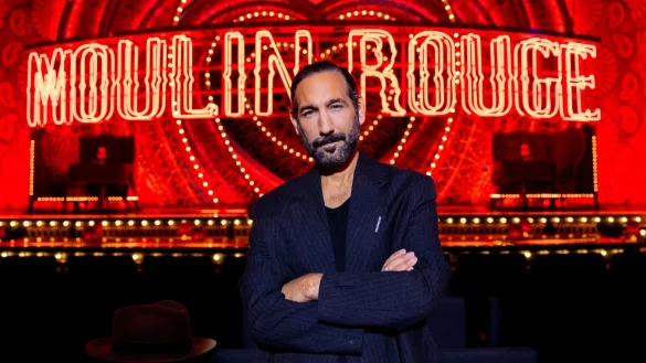 T&auml;nzer Massimo Sinat&oacute; freut sich auf seine Musical-Rolle in &laquo;Moulin Rouge!&raquo;. - &copy; Rolf Vennenbernd/dpa