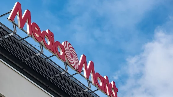 Ab April können sich Kunden von Media Markt und Saturn bestimmte Produkte innerhalb von 90 Minuten liefern lassen. - © Armin Weigel/dpa