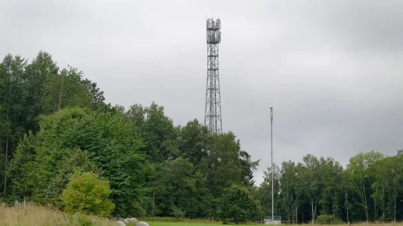 Im Oktober 2023 gab es nach Angaben der Bundesnetzagentur auf 2,5 Prozent der Fl&auml;che Deutschlands 4G-Funkl&ouml;cher. - &copy; Henning Kaiser/dpa