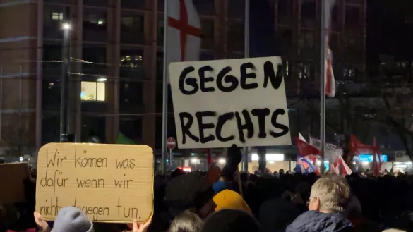 Von Sylt bis M&uuml;nchen werden an diesem Wochenende Zehntausende Menschen bei Demos gegen rechts erwartet. - &copy; Valentin Gensch/dpa